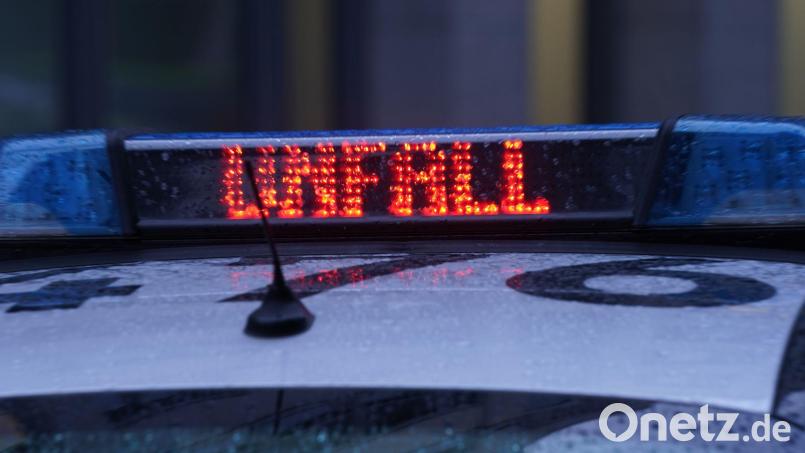 In Waldershof kam es am Dienstagnachmittag zu einem Verkehrsunfall. Symbolbild: Marcus Brandt/dpa