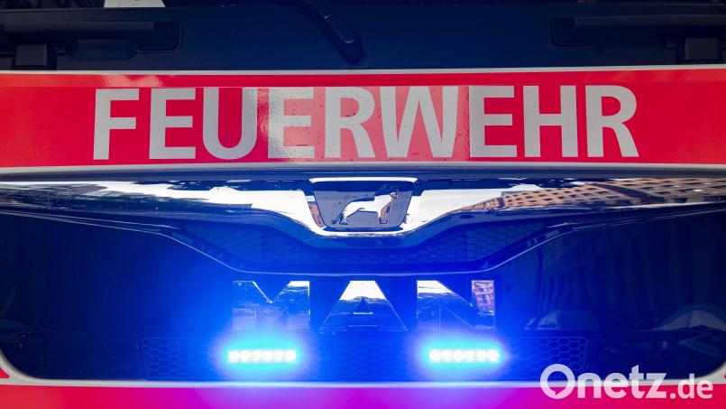 Ein Schaden in Höhe von rund 200.000 Euro entstand bei einem Brand in einem Mehrfamilienhaus in Burglengenfeld. Symbolbild: Paul Zinken