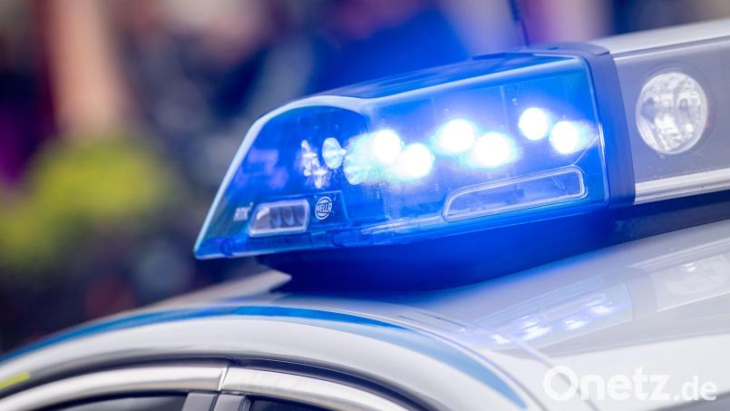 Bereits zum zweiten Mal trat am Montag ein Exhibitionist am Steinberger See auf. Die Polizei bittet nun um Hinweise. Bild: Lino Mirgeler