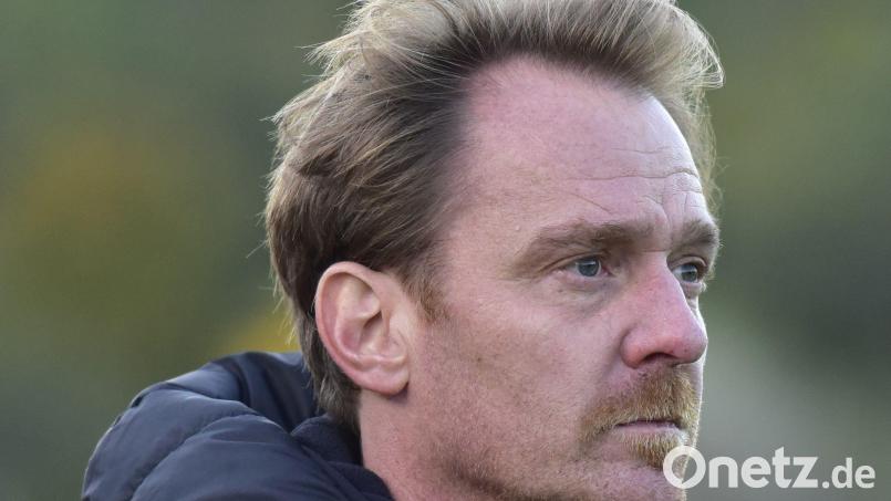 Alexander Hadasch bleibt Trainer beim 1. FC schwarzenfeld. Bild: mhs