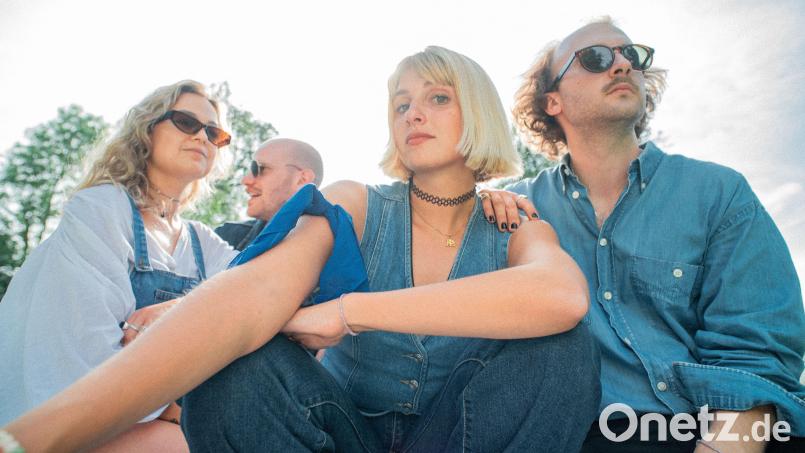 Das Quartett Nia Wolf bringt wichtige Themen wie Female Empowerment in einem schicken Indie-Pop-Gewand auf die Bühne. Bild: Nia Wolf/exb