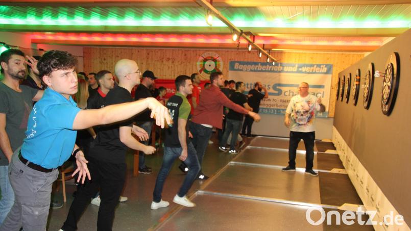 Das Schützenheim Mähring wurde am Samstag zum Dart-Mekka. Bild: kro