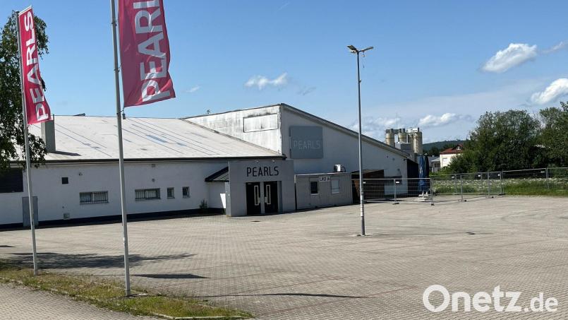 Ein Investor verfolgt auf dem &quot;Pearls&quot;-Gelände in Nabburg andere Pläne als Musik und Tanz. Bild: ihl