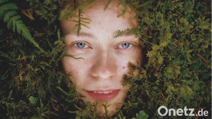 Anna B Savage - You &amp; I Are Earth (City Slang) Bild: City Slang