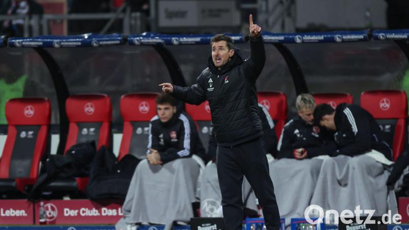 Trainer Miroslav Klose vom 1.FC Nürnberg hat beim 1. FC Nürnberg noch viel zu tun. Bild: Daniel Löb