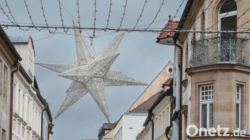 An dieser Stelle stoppt der Lichterteppich auf Höhe der Regierungsstraße. Grund dafür sind Bauarbeiten am ehemaligen Hussel-Haus. Bild: Wolfgang Steinbacher