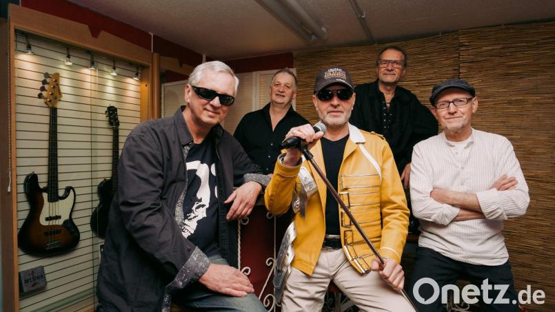 Die Band The Champions hat sich mit Leib und Seele der Musik von Freddie Mercury und Queen verschrieben. Bild: Chris Röhrl/exb