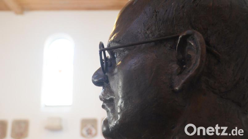 Die Büste von Dietrich Bonhoeffer in der KZ-Gedenkstätte Flossenbürg. Bild: Gabi Schönberger