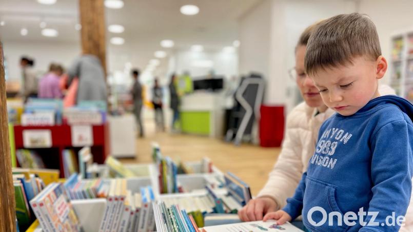 In der neuen Stadtbücherei Vohenstrauß gibt es auch schon für die Jüngsten viel zu entdecken. Bild: Gabi Schönberger