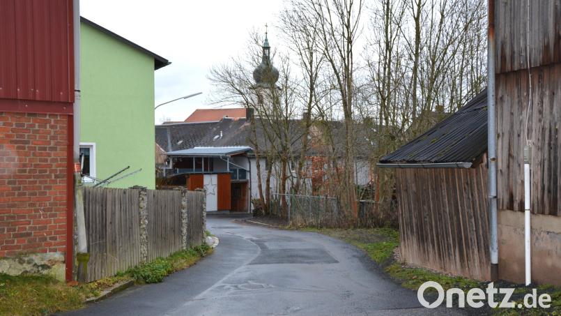 Der Höflaser Weg in Richtung Winkl: Der Bereich soll von Grund auf erneuert werden. Bild: jr