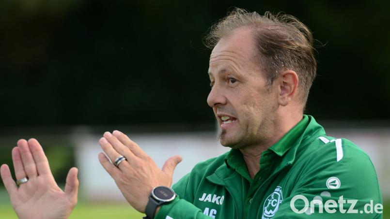 Trainer Adi Götz verlässt den FC Wernberg am Saisonende. Bild: ham