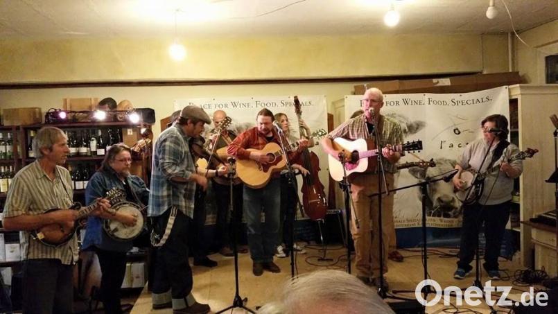 Die Factoria Session Band ist aus der Stonewood Stringband entstanden. Bild: Factoria Session Band/exb