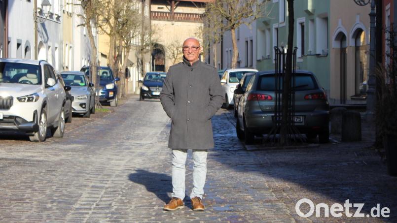 Spaziergänge in der wunderschönen Altstadt liebt Aydin Ayten. "Jeder grüßt und winkt. Diese Stadt macht mich glücklich. Mein Sechser im Lotto." Viele werden ihm zu seinem runden Geburtstag gratulieren, aber feiern wird er im Kreise seiner wachsenden Familie. Bild: Dagmar Williamson