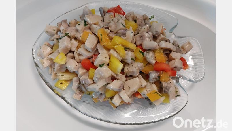 Salat vom Filet ist eine erfrischend andere Form, Karpfen auf den Teller zu bringen. Bild: Julia Schießl, Fischerhof Schießl
