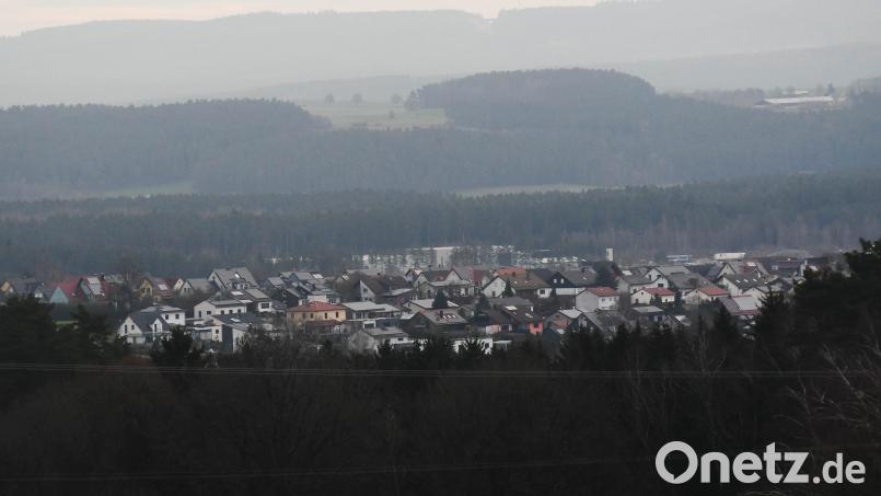 Blick vom Hotzaberg: Die Sicht über Eschenbach ist auch eine beliebte Fotokulisse. Bild: Gabi Schönberger