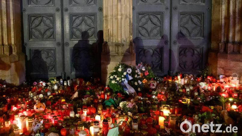 In Magdeburg wird weiter getrauert um die Opfer des Anschlags. Zugleich beginnt die Aufarbeitung. Bild: Klaus-Dietmar Gabbert/dpa
