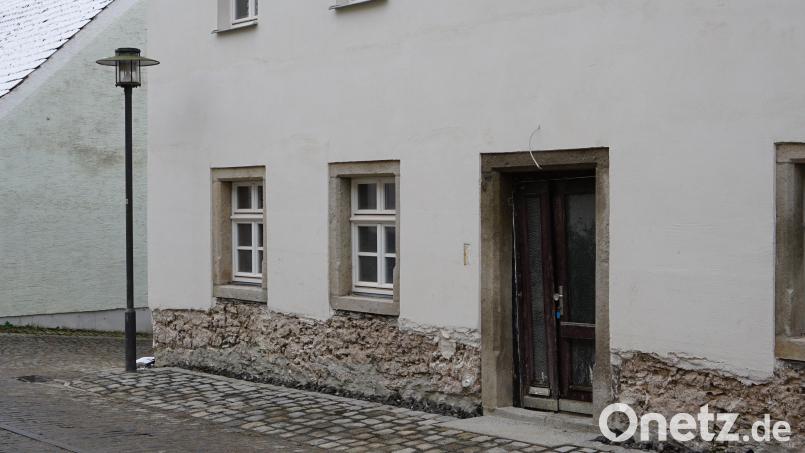In der Kirchstraße in Schönsee saniert das Ehepaar Schießl derzeit ein altes Ackerbürgerhaus. Bild: Schönberger/exb