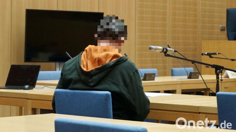 Ein 41-Jähriger steht in Weiden vor Gericht. Nach einem Verständigungsgespräch gesteht der Mann die Vergewaltigung. Bild: jut