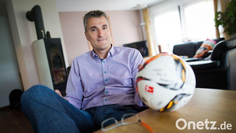 DFB-Schiedsrichterchef Knut Kircher hat eine positive Saison-Zwischenbilanz gezogen. Bild: Christoph Schmidt/dpa