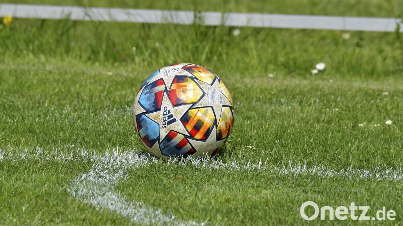 Zum Fußballspielen hatten sich 20 Männer in Sulzbach-Rosenberg verabredet - allerdings ist das auf dem HCA-Gelände verboten. Symbolbild: Hubert Ziegler
