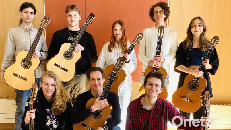 Die Gitarrenklassen der Berufsfachschule Sulzbach-Rosenberg und der Hochschule für Musik Nürnberg laden zum Gemeinschaftskonzert. Bild: Andreas Fischer
