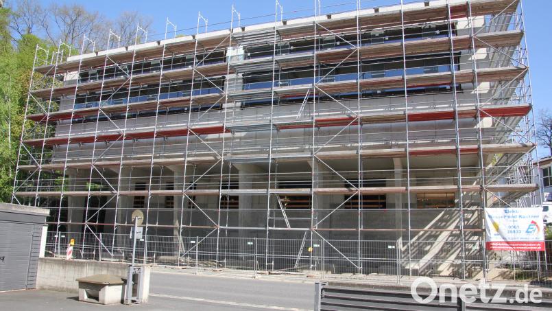 Der Bau der Zweifachturnhalle an der Johann-Andreas-Schmeller-Mittelschule schreitet zügig voran. Bild: kro