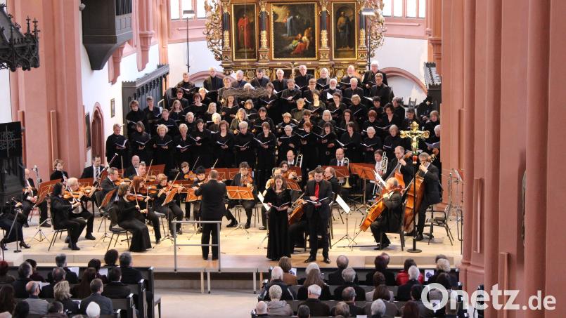 Die Stadtkantorei Bayreuth, die Neue Nürnberger Ratsmusik und Solisten führen eine Lukas-Passion, zusammengestellt aus Werken von Bach, auf. Bild: Stadtkantorei Bayreuth/exb