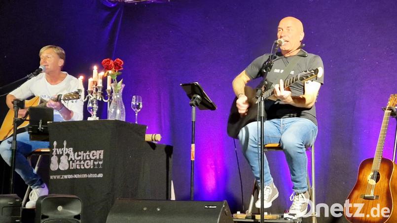 &quot;Zwoa Achterl&quot; präsentieren ihrem Publikum im Rahmen der Kulturtage am Miesberg Songs vergangener Zeiten. Bild: mab