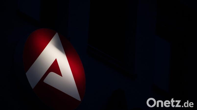 Die Arbeitslosigkeit ist in Amberg und im Landkreis Amberg-Sulzbach im April zurückgegangen. Symbolbild: Sebastian Gollnow/dpa/Symbolbild