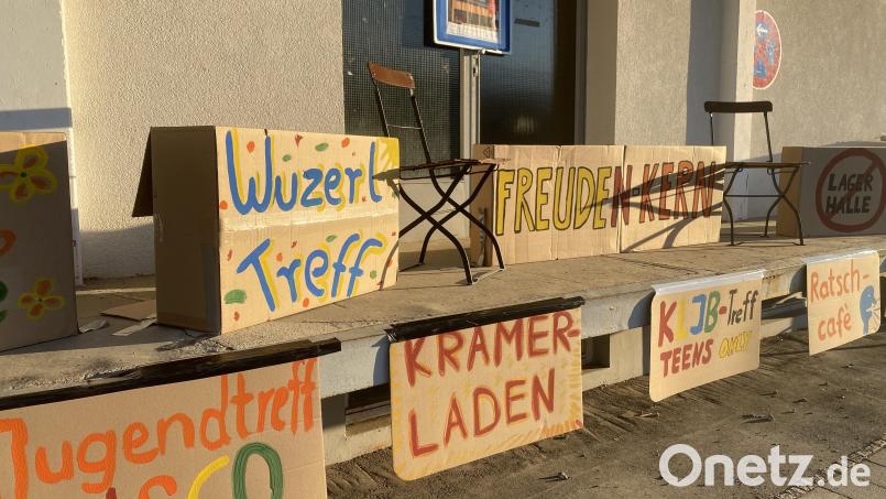Das ehemalige Lagerhaus in Freudenberg hat in der Nacht auf den 1. Mai eine Vielzahl neuer Namen bekommen. Bild: gri