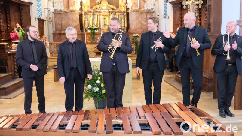 Stehende Ovationen ernteten die &quot;glorreichen Sechs&quot; von Bavarian Brass zum Schluss des Osterkonzerts in der Klosterkirche Speinshart Bild: do