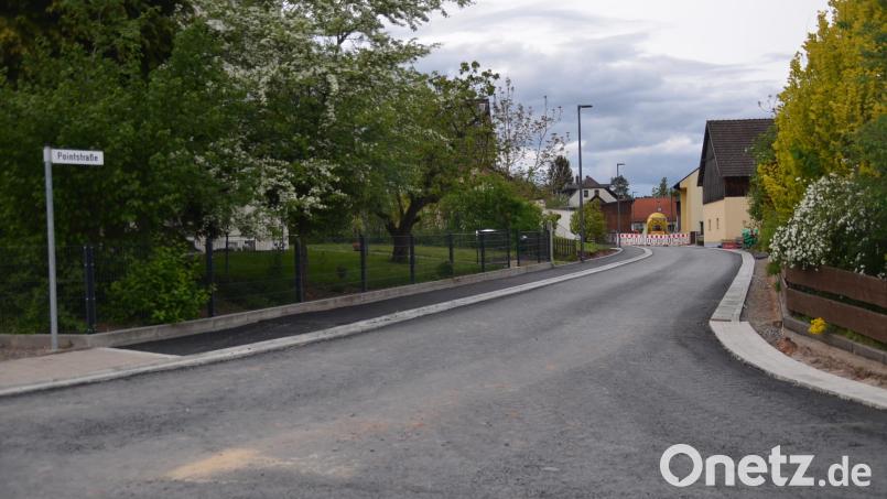 Der aufwendige Umbau der Pointstraße in Speichersdorf macht immer wieder Probleme bei Anwohnern. Bild: ak