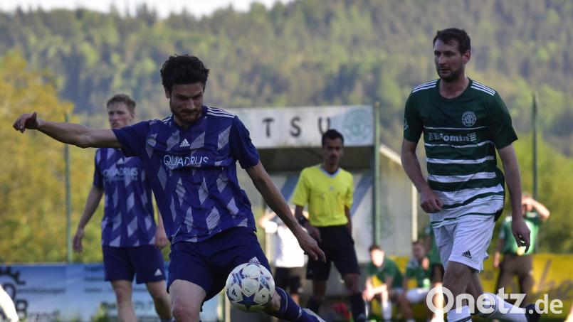Andreas Werner (links) und der FC Schmidgaden stehen bereits als Relegationsnehmer zur Kreisliga fest. Der FC will in dieser Extra-Runde den Abstieg unbedingt vermeiden. Mögliche Gegner könnte auch die SG Wernberg/Weihern sein. Bild: mhs
