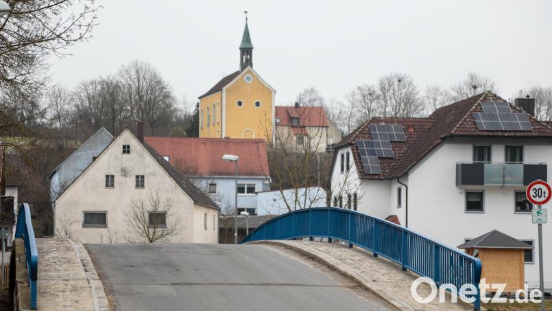 Der Zustand der Brücke in Lengenfeld hat sich weiter verschlechtert: Gerade machen sich Experten Gedanken darüber, was hier getan werden muss. Archivbild: Wolfgang Steinbacher