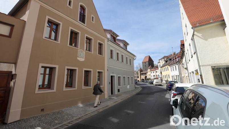 Kaum wiederzuerkennen, weil so schön geworden: Aus dem ehemaligen Waschmaschinen Meier (linkes Gebäude) und der direkt anschließenden einstigen ebenso kultigen Disco &quot;Inside&quot; in der Ziegelgasse sind zwei topsanierte und innen moderne Wohngebäude mit zwölf Mieteinheiten entstanden, die alle schon vergeben sind. Bild: Wolfgang Steinbacher