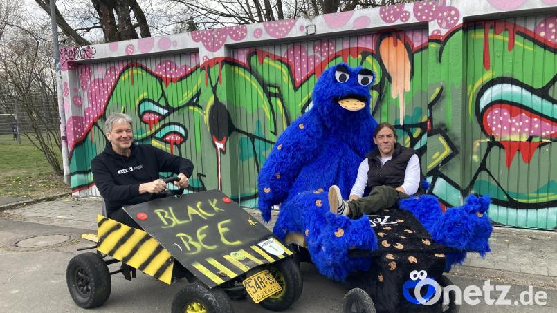 Biene oder Krümelmonster – der Kreativität sind beim Seifenkistenbauen keine Grenzen gesetzt. Diese Kisten waren die letzten Male am Start. Bild: Stefanie Swann