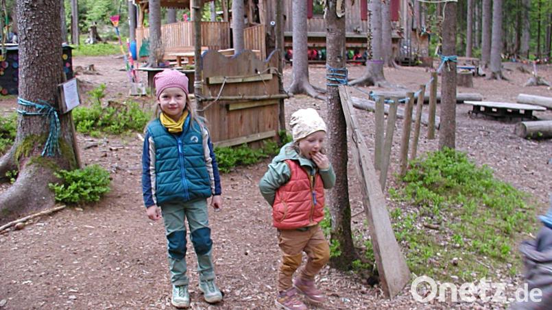 Großer Wohlfühlbereich im Waldkindergarten der Gemeinde Kulmain. Bild: ld