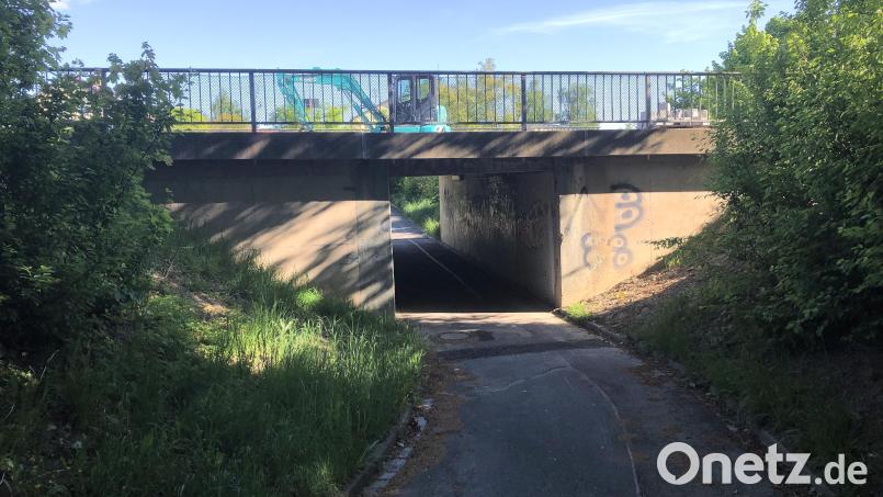 Der Fußgängertunnel im Süden der Marktgemeinde Wiesau verbindet die Sommerstraße mit dem Dammweg. Das Bauwerk (hier der Blick vom Norden) gehört zum Betreuungsgebiet des Staatlichen Bauamtes Amberg-Sulzbach. Bild: wro