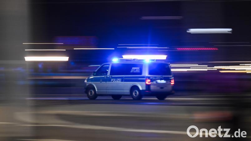Wer hat in Vohenstrauß am 1. Mai Beobachtungen gemacht, als Ersthelfer und Einsatzkräfte bei der Betreuung einer hilfsbedürftigen Frau angegriffen worden sein sollen? Das will die Polizei wissen. Symbolbild Robert Michael