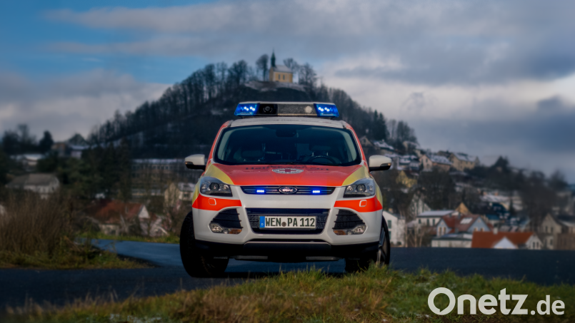 Das Einsatzfahrzeug der Helfer vor Ort in Parkstein hat einen Motorschaden erlitten, ein Ersatz ist dringend nötig. Dazu wurde ein Spendenkonto eingerichtet. Bild: Jakob Dorner