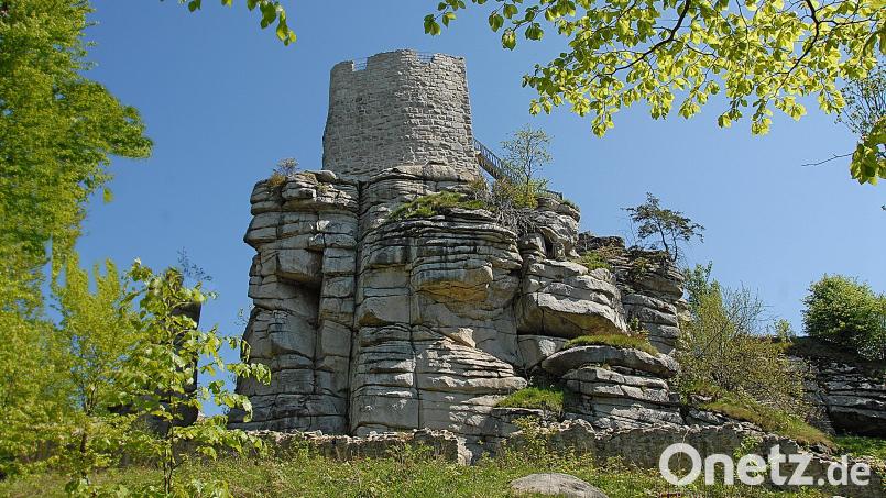 Vom Frühjahr bis zum Winter ein stetes Wanderziel im Naturpark Steinwald, die Burgruine Weißenstein. Mit ihr wird jetzt auch für Ausflugsziele in der Metropolregion Nürnberg geworben. Archivbild: bsc
