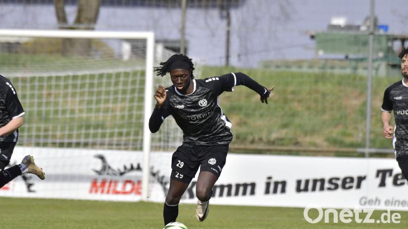 Aaron Owusu traf am letzten Bayernliga-Spieltag zum späten 2:2 für die DJK Gebenbach gegen den TSV Kornburg. Archivbild: Hubert Ziegler