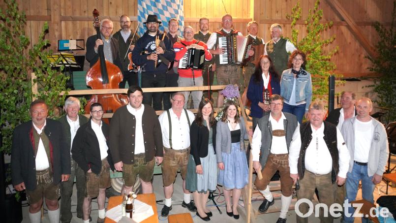 Die Teilnehmer der 33. Lennesriether Sitzweil. Bild: fvo