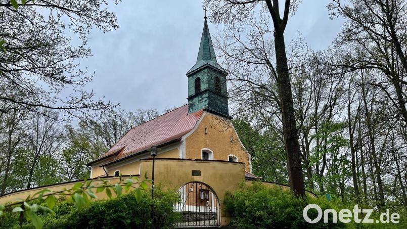 Der Dachstuhl der evangelischen Nikolauskirche in Etzenricht ist vom Holzwurm befallen. Bild: Gabi Schönberger