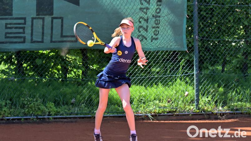 Ida Schopper vom TC Amberg spielte auf Position drei und verlor gegen ihre überlegene Gegnerin. Archivbild: Hubert Ziegler