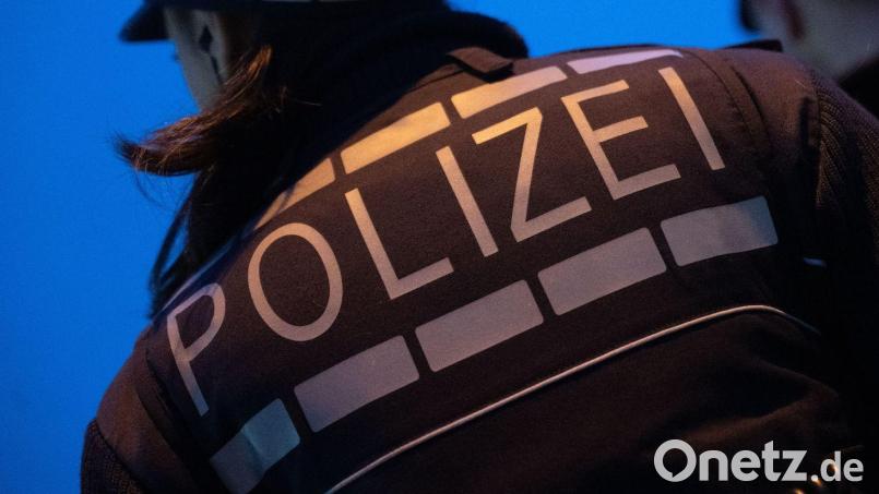 Bei einem Streit einer Großfamilie in Schwandorf wurden zwei Personen verletzt. Symbolbild: Marijan Murat/dpa/Symbolbild