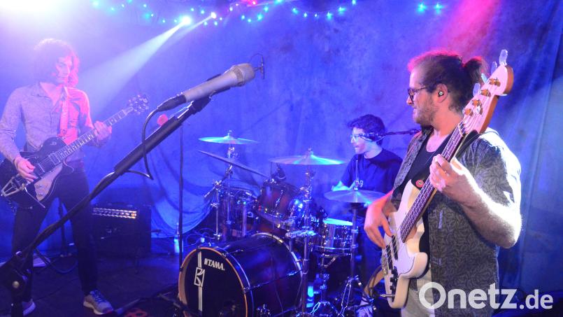 &quot;Noisepollution Rockrevue&quot; auf der &quot;Live Stage&quot; im Parapluie. Bild: Kunz