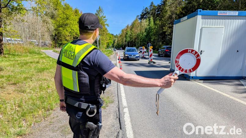 Bei einer Kontrolle am Grenzübergang Waidhaus hat die Bundespolizei einen 30-Jährigen festgenommen und in das Weidener Gefängnis gebracht. Bild: Bundespolizei