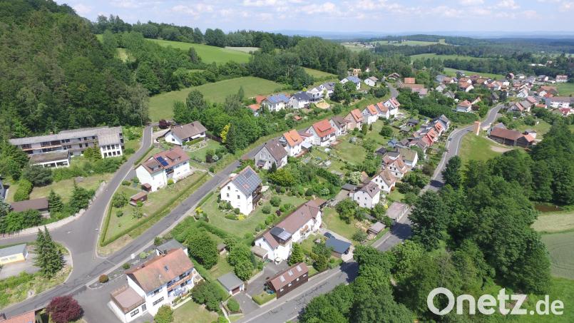 Friedenfels wurde für die Umsetzung des Konzepts Naturerlebnisdorf nun mit dem Tourismuspreis 2025 des ADAC ausgezeichnet. Bild: Hans Lenk