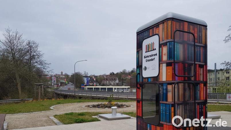 Seit Ende 2024 gibt es in Erbendorf eine Büchertauschzelle. Bild: Wolfgang Benkhardt